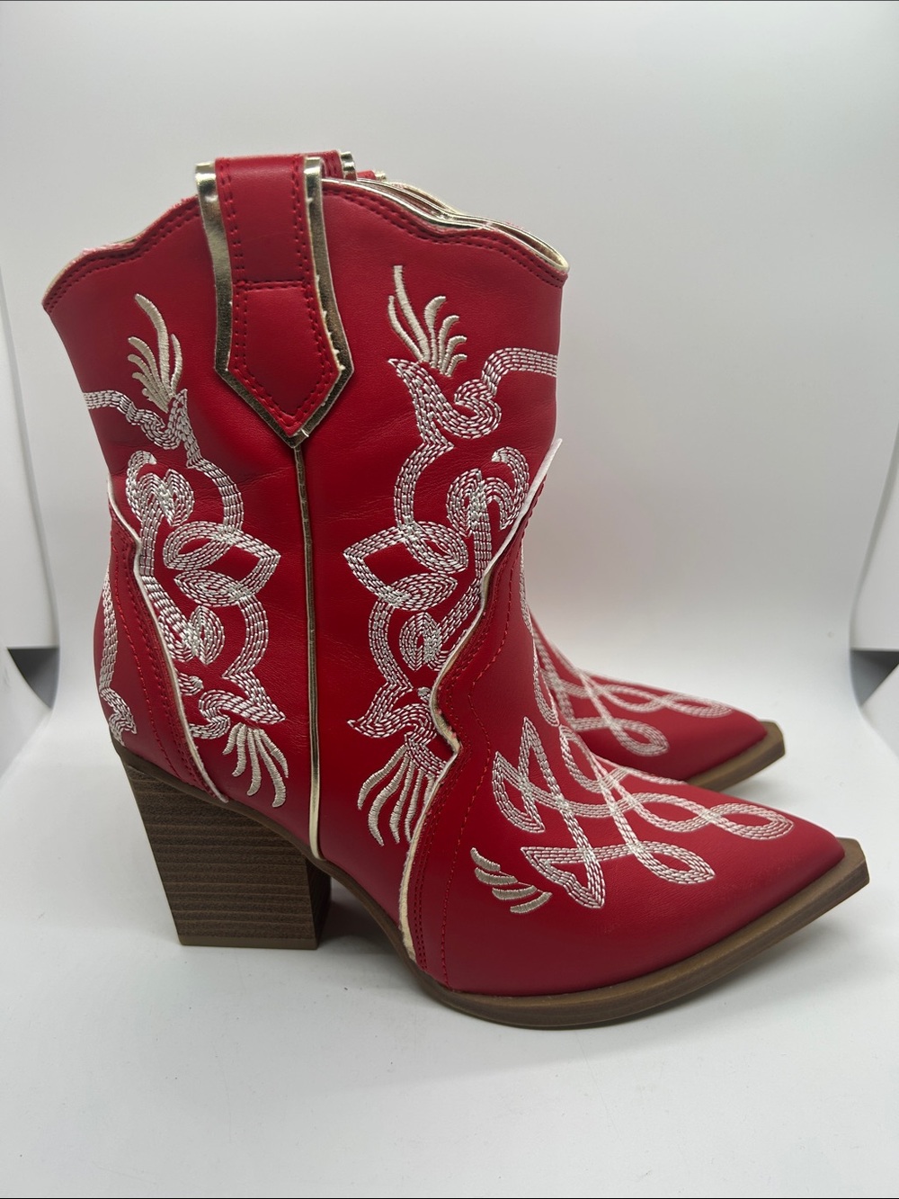 MIA Red Wendi Embroidered Western Ankle Boots **Size 6** 🌺🌺 - Picture 4 of 9